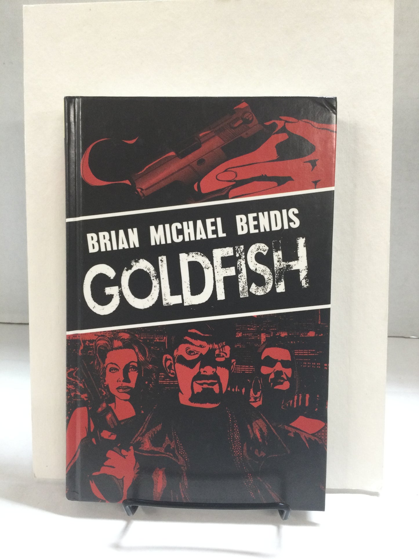 Goldfish - Paperback By Bendis, Brian Michael