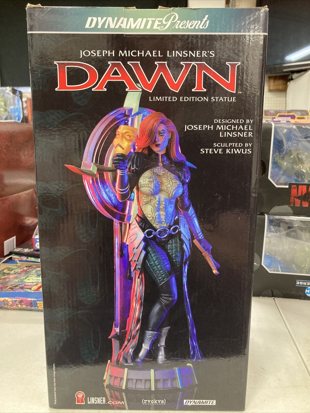 Dynamite Joseph Michael Linsner's Dawn Limited Edition Statue