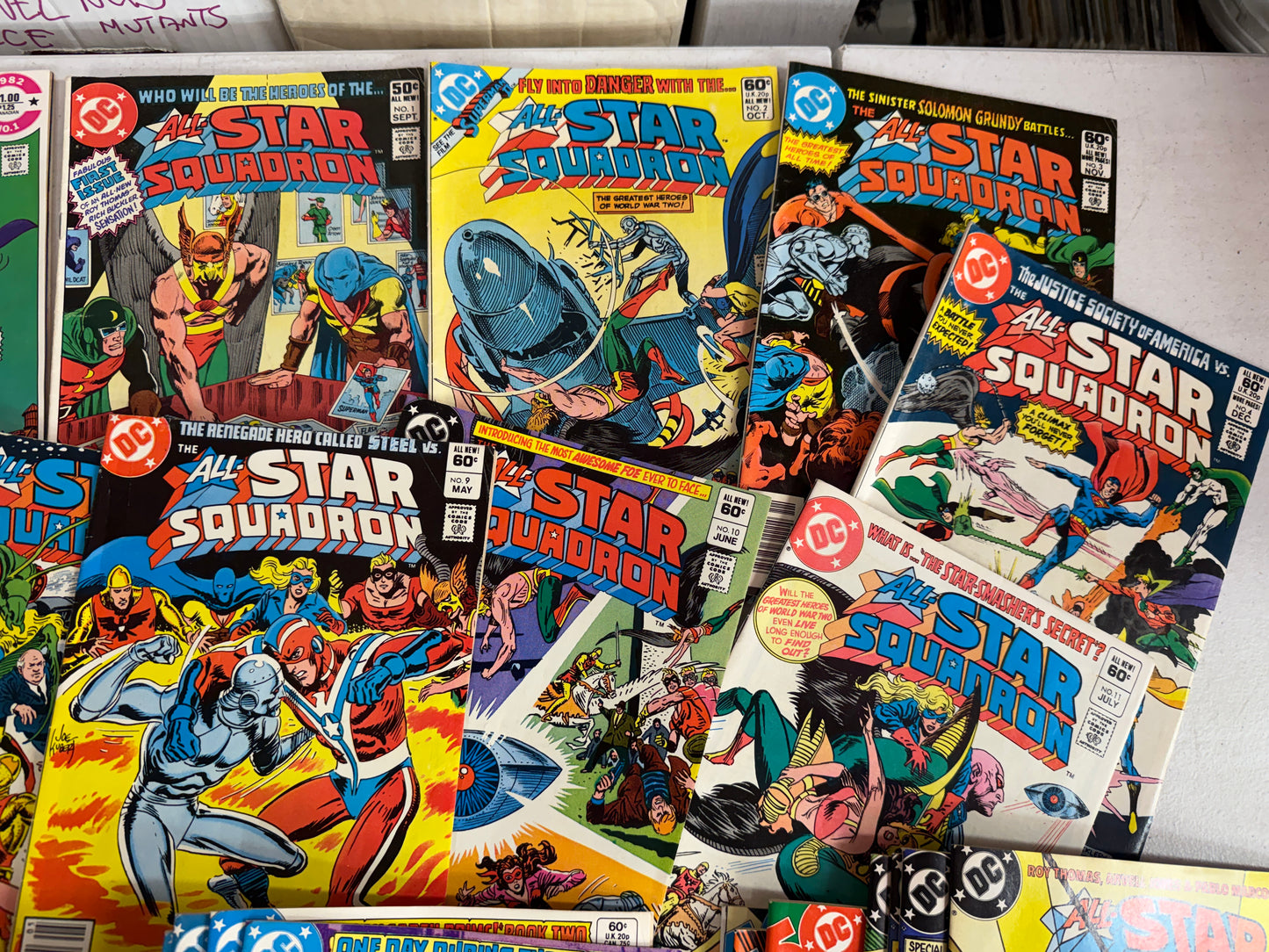 All-star Squadron Comic Lot Of 58 (1-55+ Ann 1-3) #23 1st Amazing Man