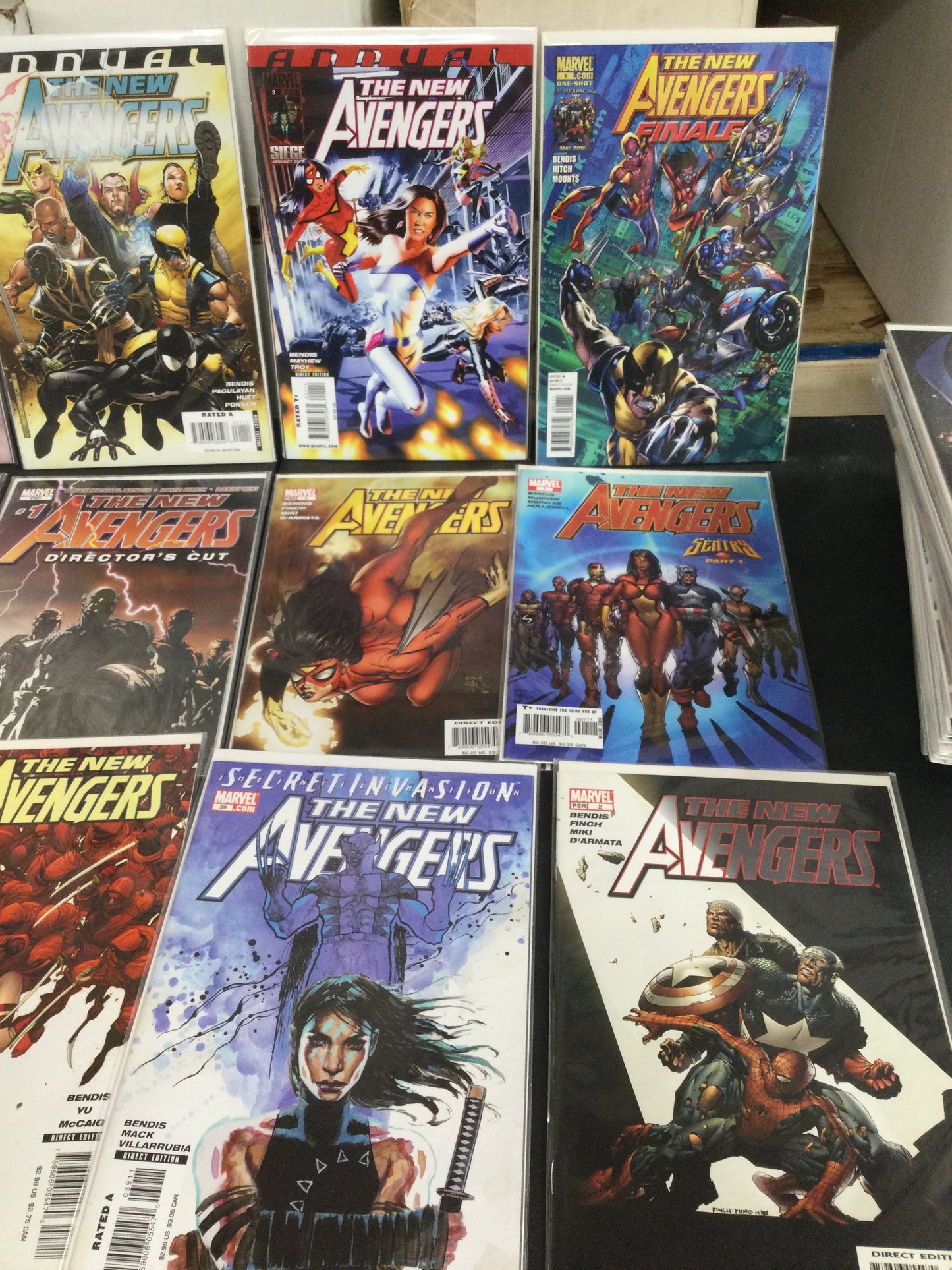 New Avengers Vol. 1 Lot of 68 Comic Books - Issues 1-64 +1 shot +Annual 1-3