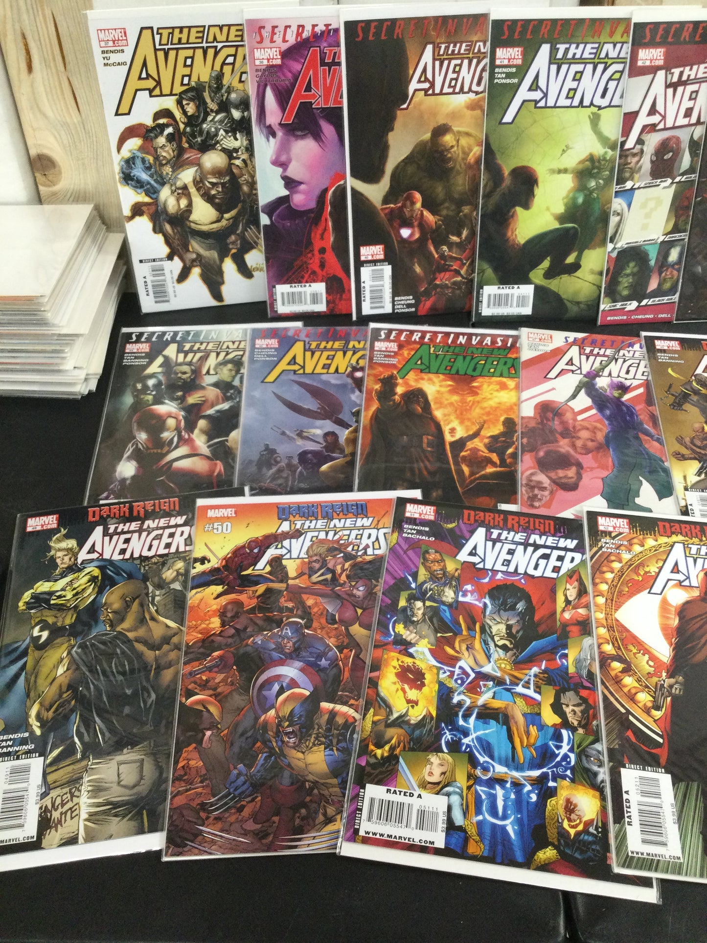 New Avengers Vol. 1 Lot of 68 Comic Books - Issues 1-64 +1 shot +Annual 1-3