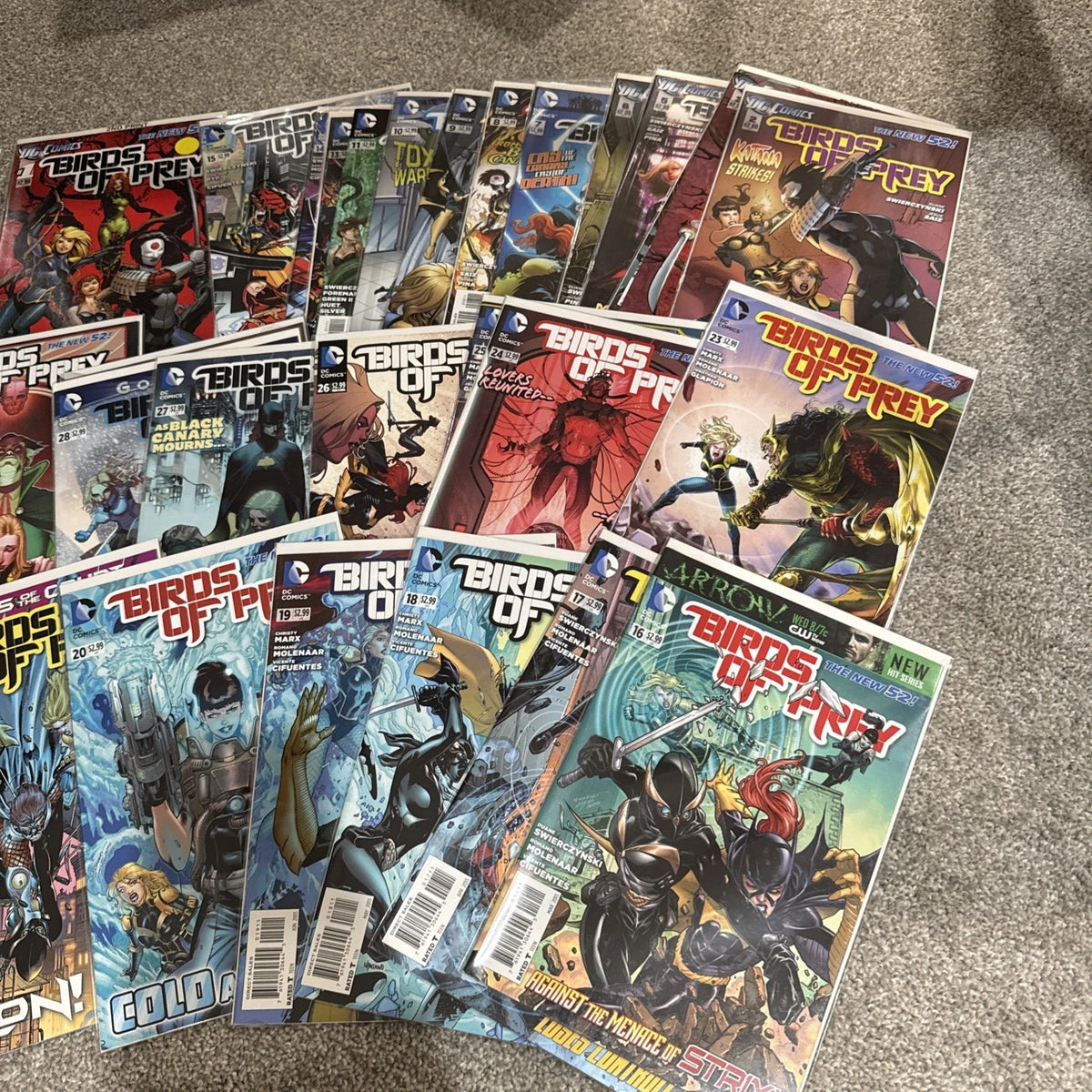 Comic Lot: BIRDS OF PREY: The New 52 1-32 (missing #12) +#1 Var Bagged & Boarded
