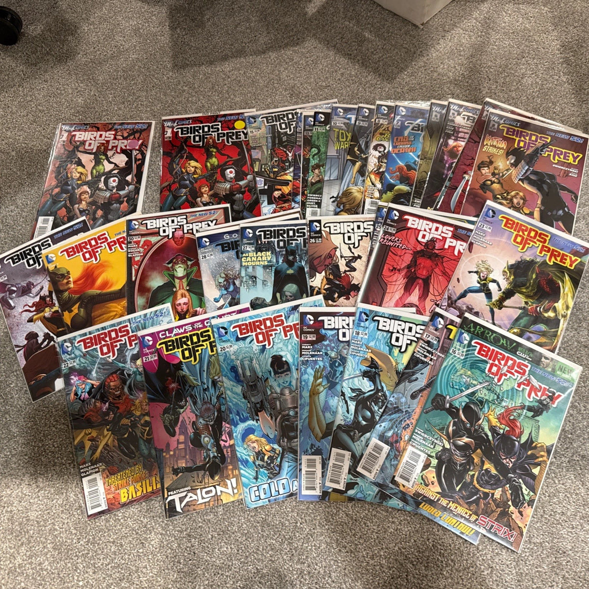 Comic Lot: BIRDS OF PREY: The New 52 1-32 (missing #12) +#1 Var Bagged & Boarded