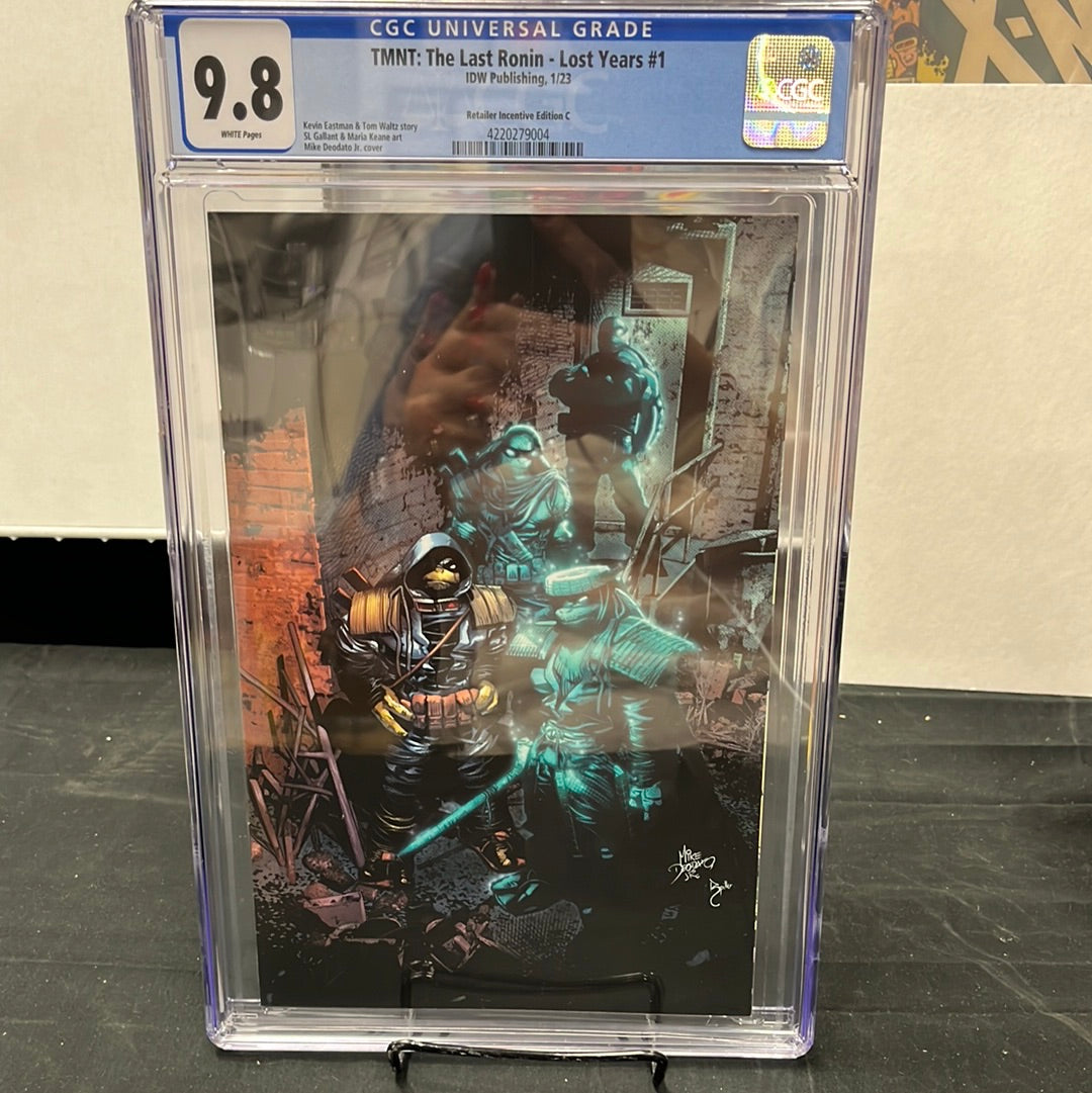 TEENAGE MUTANT NINJA TURTLES #1 1:100 CGC 9.8